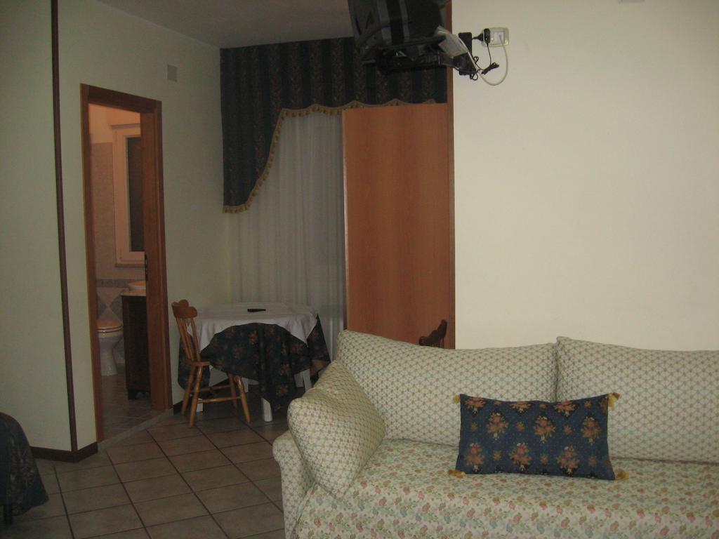 Aparthotel Parco Sogni D'Oro Montella Pokoj fotografie